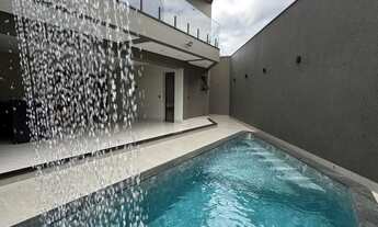 Imagem 6: Casa de Alto Padrão à Venda no Chácaras Caiçaras – 5 Suítes, Piscina e