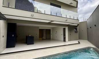 Imagem 5: Casa de Alto Padrão à Venda no Chácaras Caiçaras – 5 Suítes, Piscina e