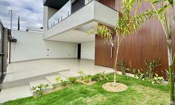 Imagem 3: Casa de Alto Padrão à Venda no Chácaras Caiçaras – 5 Suítes, Piscina e