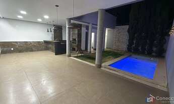 Imagem 3: Casa à Venda no Alto Limoeiro em Patos de Minas com Piscina Aquecida