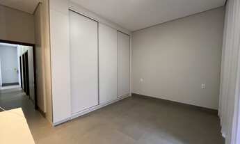 Imagem 5: Casa de Alto Padrão à Venda no Jardim Panorâmico – Patos de Minas