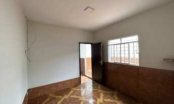 Imagem 7: Casa à Venda na Várzea – Espaçosa, Murada e Bem Localizada!