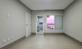 Imagem: Casa à venda no bairro Ribeirão do Lipa