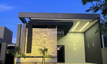 Imagem: Casa Térrea - 03 Suítes - Condomínio