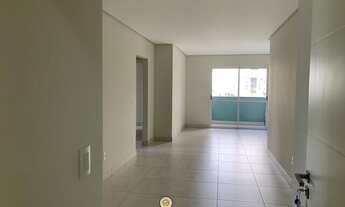 Imagem: Apartamento espaçoso e com vista da sacada