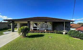 Imagem: Casa à venda com 3 dormitórios no bairro