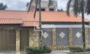 Imagem 3: Casa ampla com piscina no bairro Quintino