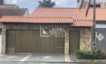 Imagem: Casa ampla com piscina no bairro Quintino