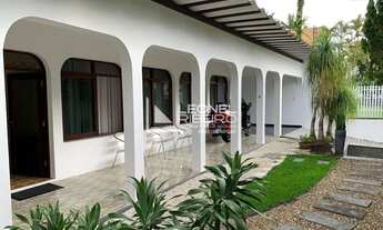 Imagem: Casa com 4 dormitórios à venda no bairro