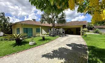 Imagem: Casa à venda com 3 dormitórios no bairro