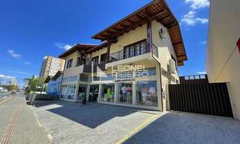 Imagem: Casa á venda com 3 dormitórios no bairro