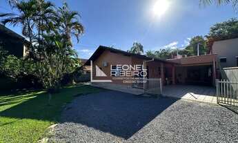 Imagem: Casa à venda com 3 dormitórios no bairro