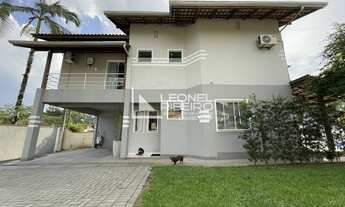 Imagem: Casa à venda com 3 dormitórios, 186,67