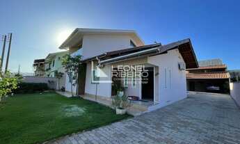 Imagem: Casa á venda com 3 dormitórios no Bairro