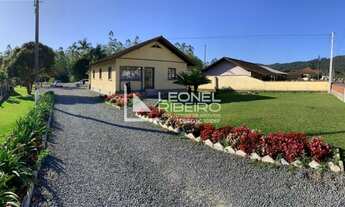 Imagem: Casa no Bairro Pomeranos com Terreno muito
