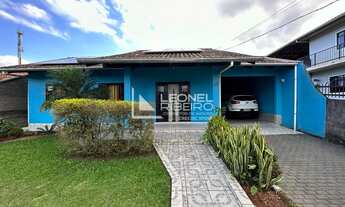 Imagem: Casa à venda com 3 dormitórios no bairro