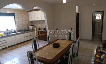 Imagem 3: Sobrado 5 Quartos (2 Suítes), Armários + Área Gourmet c/ Piscina