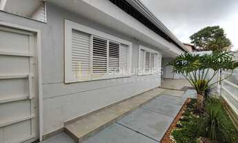 Imagem 1: Casa em Condomínio3 Quartos (1 Suíte) + Armários Planejados + Churrasqueira