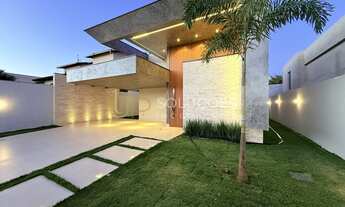 Imagem 2: Casa Moderna 4 Quartos (3 Suítes) + Área gourmet Completa | Esquadrias Gold