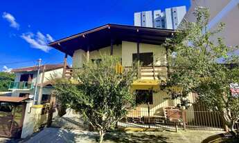 Imagem: Casa à venda no bairro De Lazzer - Caxias