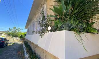 Imagem: Casa à venda no bairro Cinqüentenário