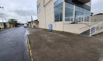 Imagem 3: Prédio Comercial com Dois Pavimentos e Depósito no Subsolo – Bairro Cordeiros