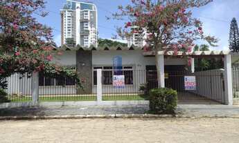 Imagem: Ampla casa de 4 quartos no bairro Dom Bosco