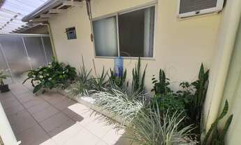 Imagem: Sala comercial em rua tranquila