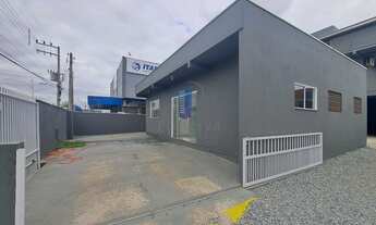 Imagem: Casa ampla com 02 dormitórios