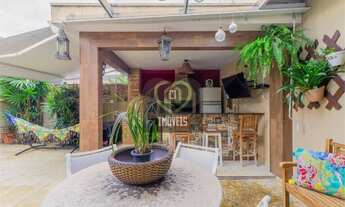 Imagem: Casa com 3 Quartos e 5 banheiros à Venda