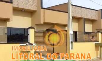 Imagem: Casa de Esquina com 3 Quartos, Piscina e