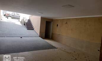 Imagem: Espaçoso Sobrado à Venda em Parque Flamengo