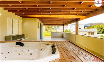 Imagem 2: Belíssima Casa térrea c/ 280 m² e com 04 suítes, em Condomínio Fechado de Alto Padrão Loc