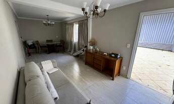 Imagem 2: Casa Térrea à venda c/ 237m² + 04 dorm. + 06 vagas de garagem