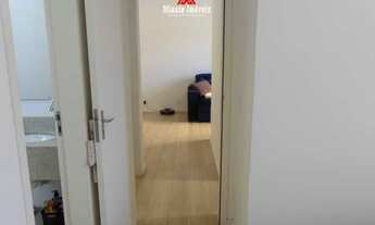 Imagem 6: Apartamento c/ 2 Dormitorios c/ 1 Suite + Varanda e 1 Vaga de Garagem. Loc: Condomínio Re