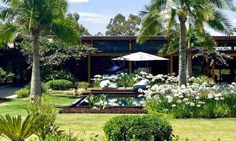 Imagem 7: Casa de Luxo com Arquitetura em U e Spa em Itu – 980m²