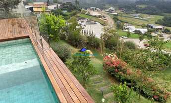 Imagem 5: Casa de Alto Padrão em São Roque – 4 Suítes e Vista Montanha