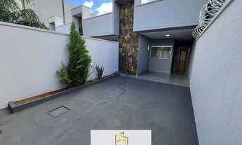 Imagem: Casa à venda no bairro Moinho dos Ventos