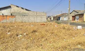 Imagem: Terreno à venda no bairro Residencial Fidelis