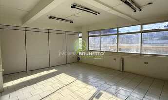 Imagem 3: SALA COMERCIAL NA ESQUINA DA AVENIDA EM CAPINZAL/SC