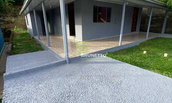 Imagem 3: Casa com Amplo Quintal e Localização Privilegiada