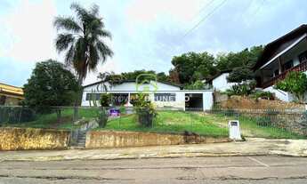 Imagem: CASA NO CENTRO DE OURO/SC