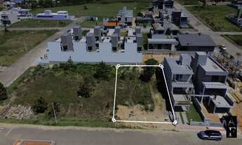 Imagem: Terreno em Bairro Ferraz com Vista ao Mar