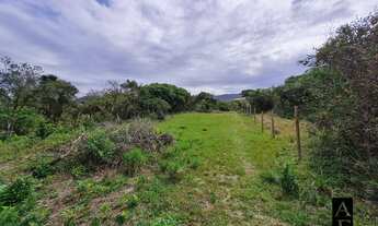 Imagem: Terreno perto da praia em Garopaba SC