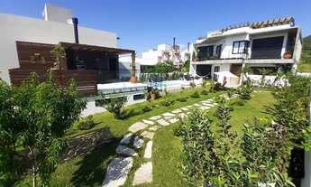 Imagem: Casa em Garopaba com Terreno Amplo e Piscina