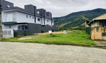 Imagem: Terreno com total infraestrutura