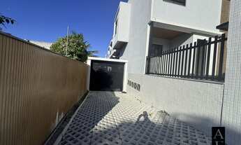 Imagem 3: Sobrado no centro de Garopaba