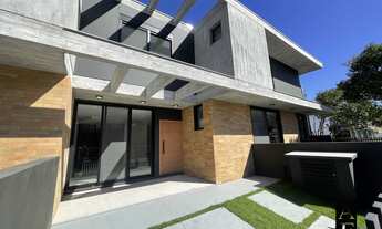 Imagem 2: Sobrado no Centro de Garopaba