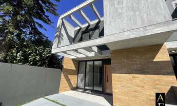 Imagem 4: Sobrado no Centro de Garopaba