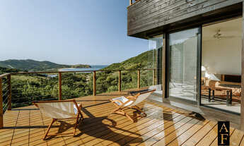 Imagem: Casa com Vista na Praia do Silveira